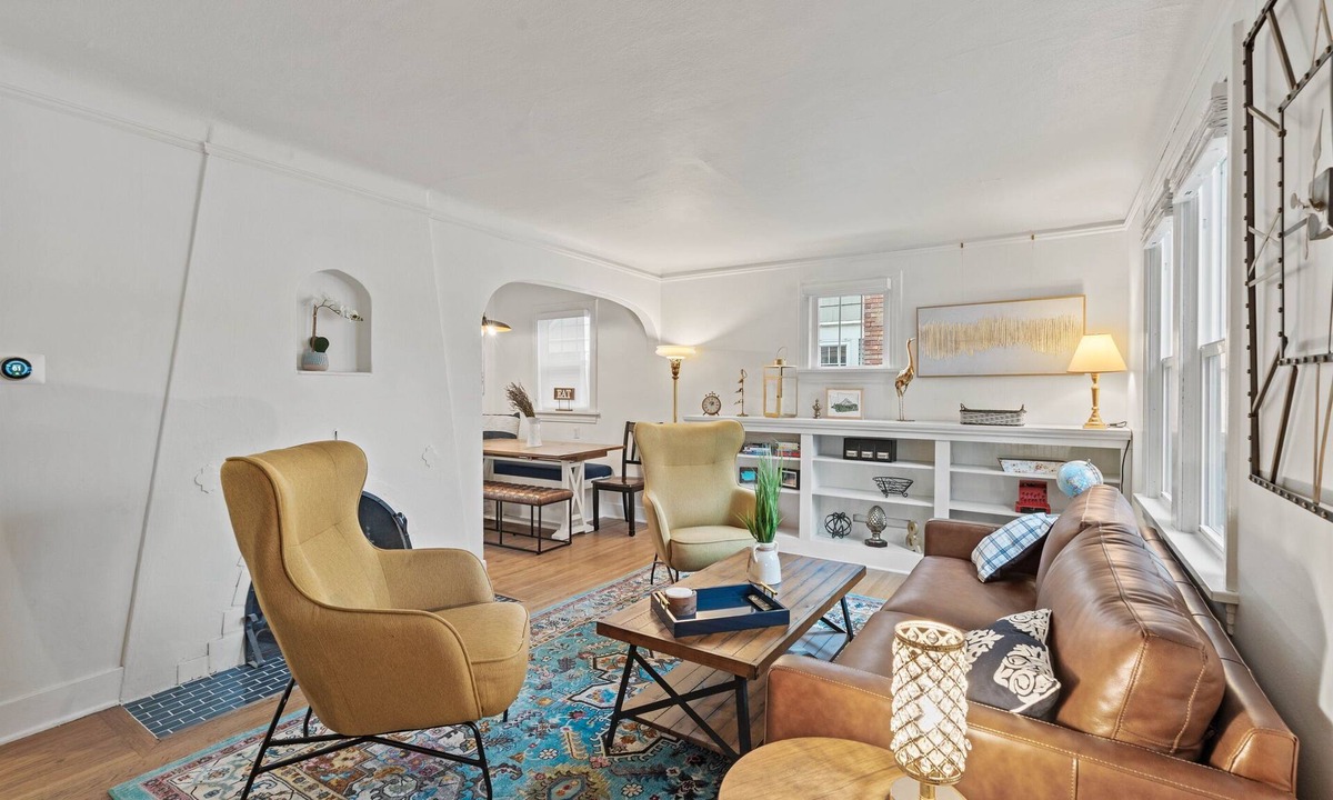 Manito House | Stroll to Manito Park, Cozy, Classic, Unforgettable | The Colette