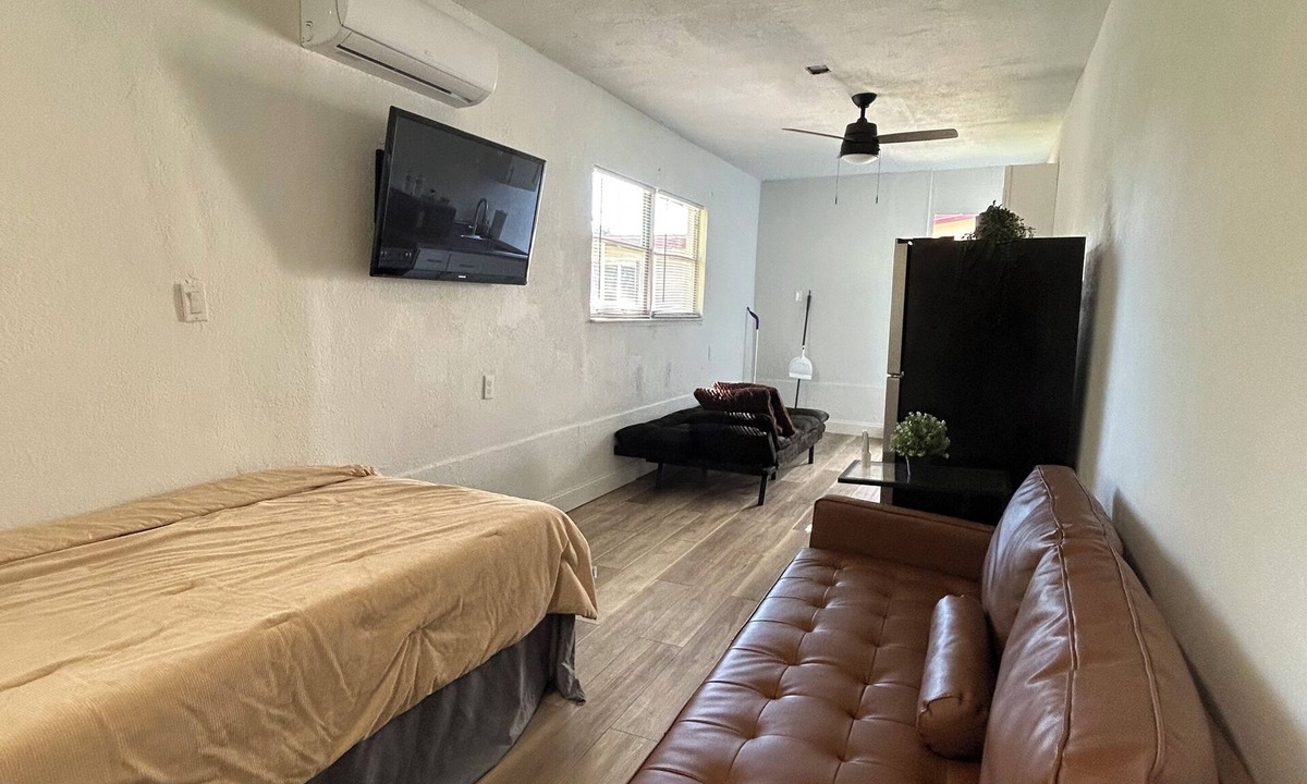 Sunrise Apartment | Studio 1 bath cozy apartment nin Sunrise, FL