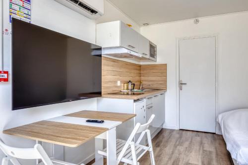 Saint-Etienne-du-Rouvray Apartment | Studio 1 Wi-Fi et parking inclus