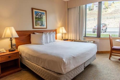 Mount Crested Butte House | Studio 107 at Perfect Location w Pool & Hot Tub