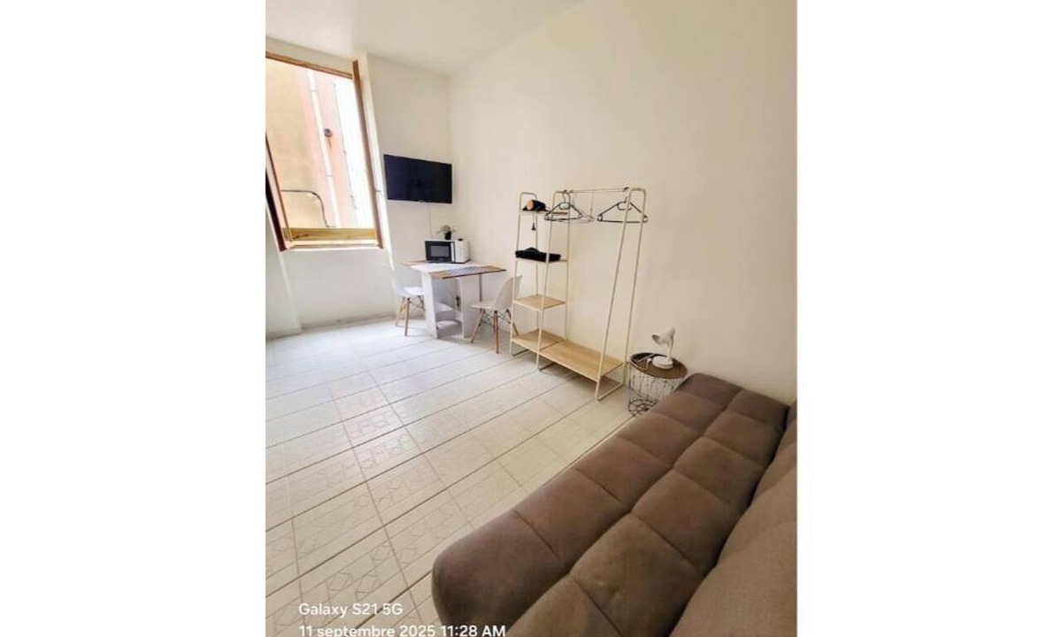 Bedarieux Apartment | Studio 2.