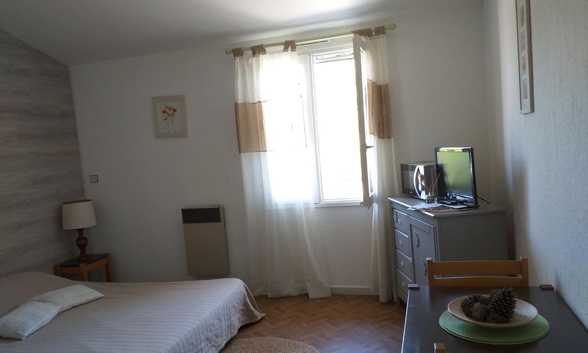 Mollans-sur-Ouveze Apartment | Studio 2 people at the foot of Mont Ventou