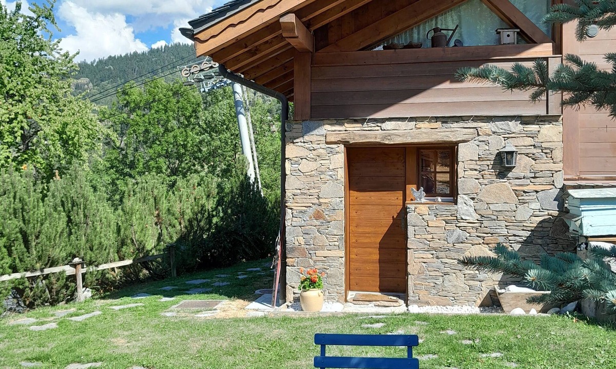 Les Allues Apartment | Studio 2 people in chalet 'Label Méribel'