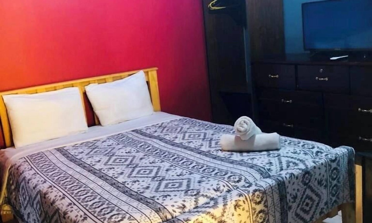 Piarco House | Studio 27 Inn