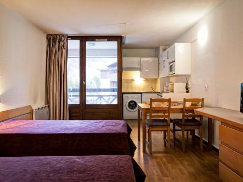 Brides-les-Bains Apartment | Studio 4 Pers avec WiFi et Parking à Brides-les-Bains - FR-1-512-59