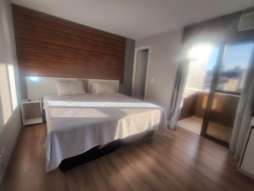 Alto da Rua Quinze Apartment | Studio 405 com cama King Size