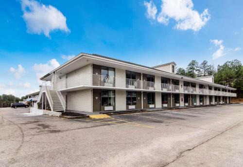 LaGrange Hotel | Studio 6 Extended Stay - Lagrange, GA