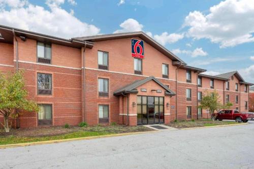 Mishawaka Hotel | Studio 6 Extended Stay South Bend Mishawaka South IN