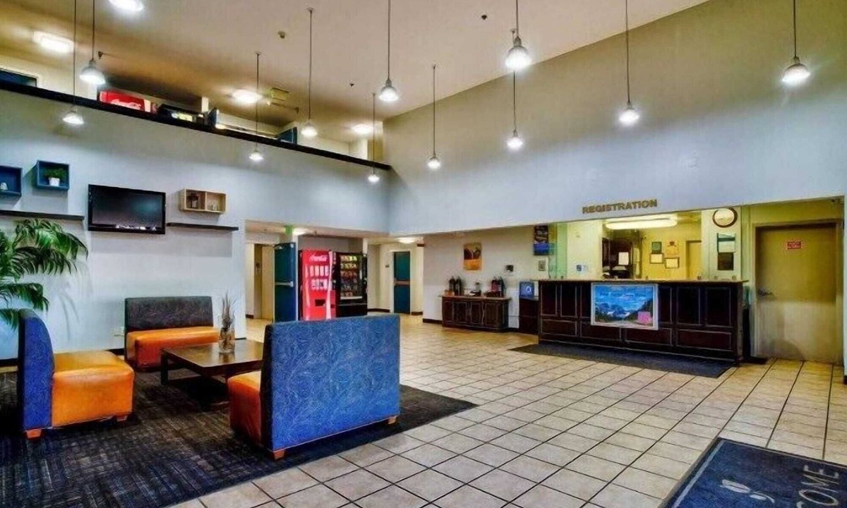 Hesperia Hotel | Studio 6 Suites Hesperia, CA – West Main Street – I-15