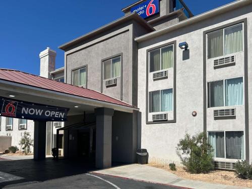 Hesperia Hotel | Studio 6 Suites Hesperia CA West Main Street I 15