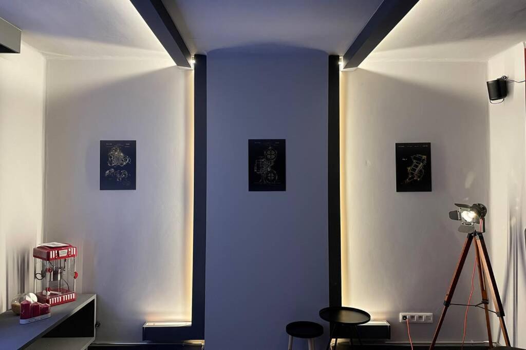 Libramont-Chevigny Apartment | Studio 8 votre cinéma privé
