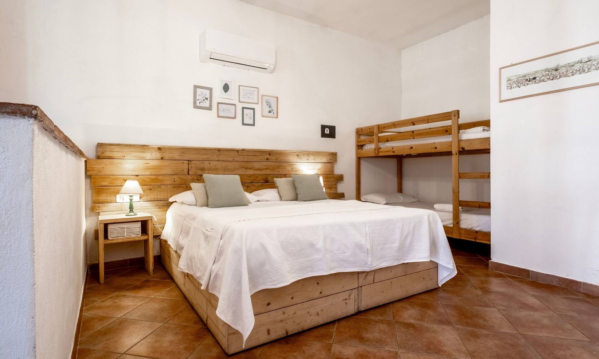 Capalbio Apartment | Studio 'Agriturismo Vallerana Il Gelsomino' with Private Terrace, Wi-Fi and Air Conditioning