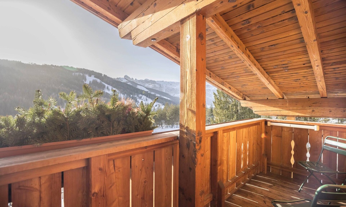 Armentarola Apartment | Studio Apartment “Ciasa ai Pini 210” near Ski Lifts with Mountain View & Sauna