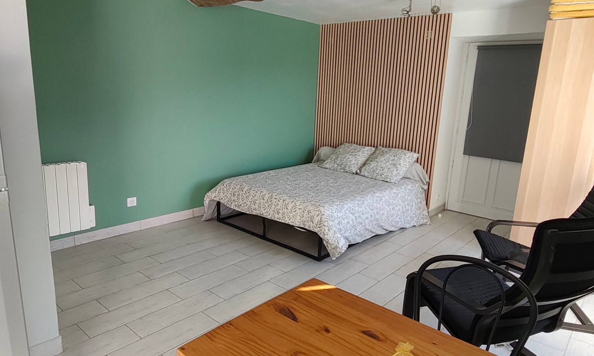 Montbrun-les-Bains Apartment | Studio Apartment 'Les Restanques' with Mountain View, Private Terrace and Wi-Fi