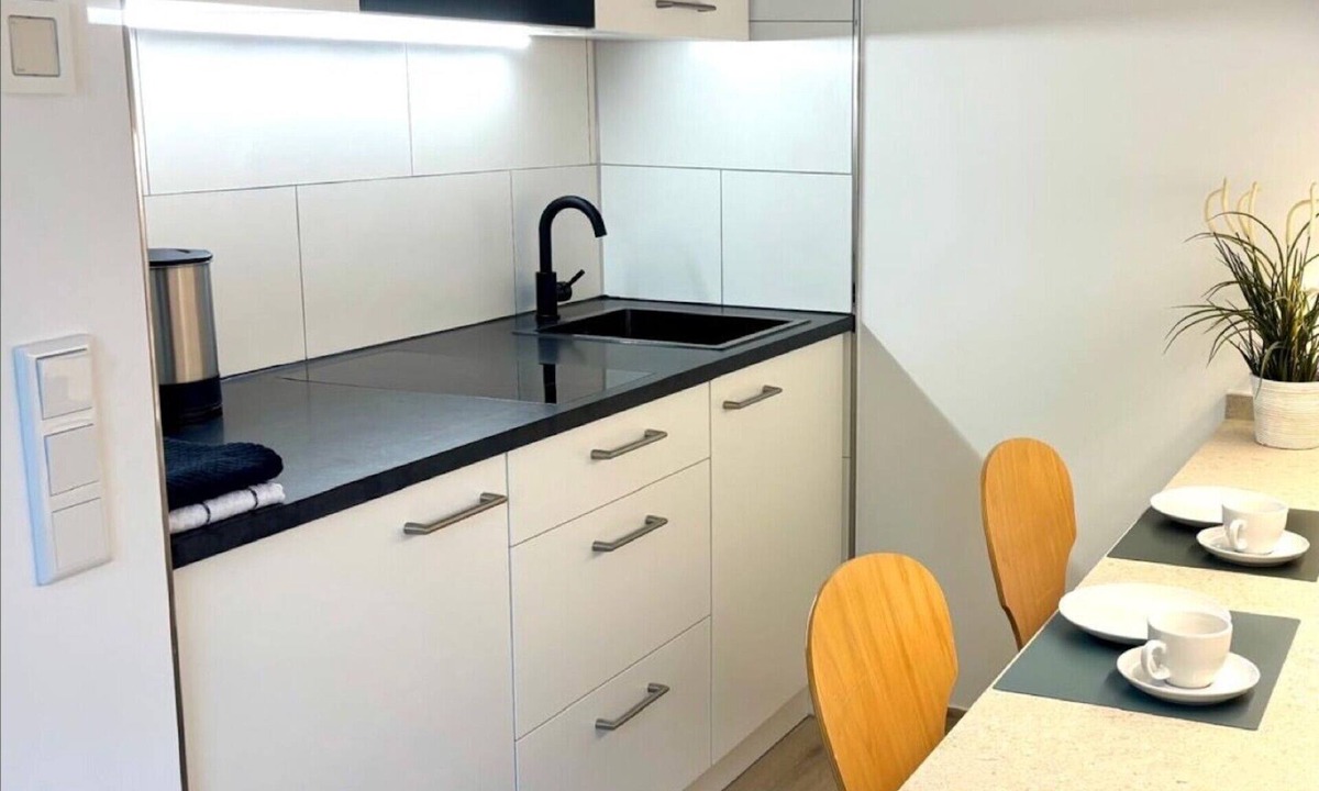 Parsberg Apartment | Studio Apartment '1' with Wi-Fi