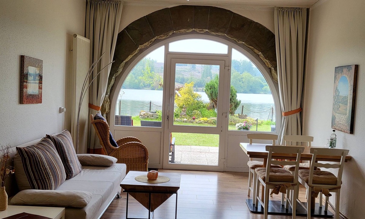 Moehnesee Apartment | Studio Apartment '3' with Lake View, Private Terrace and Wi-Fi