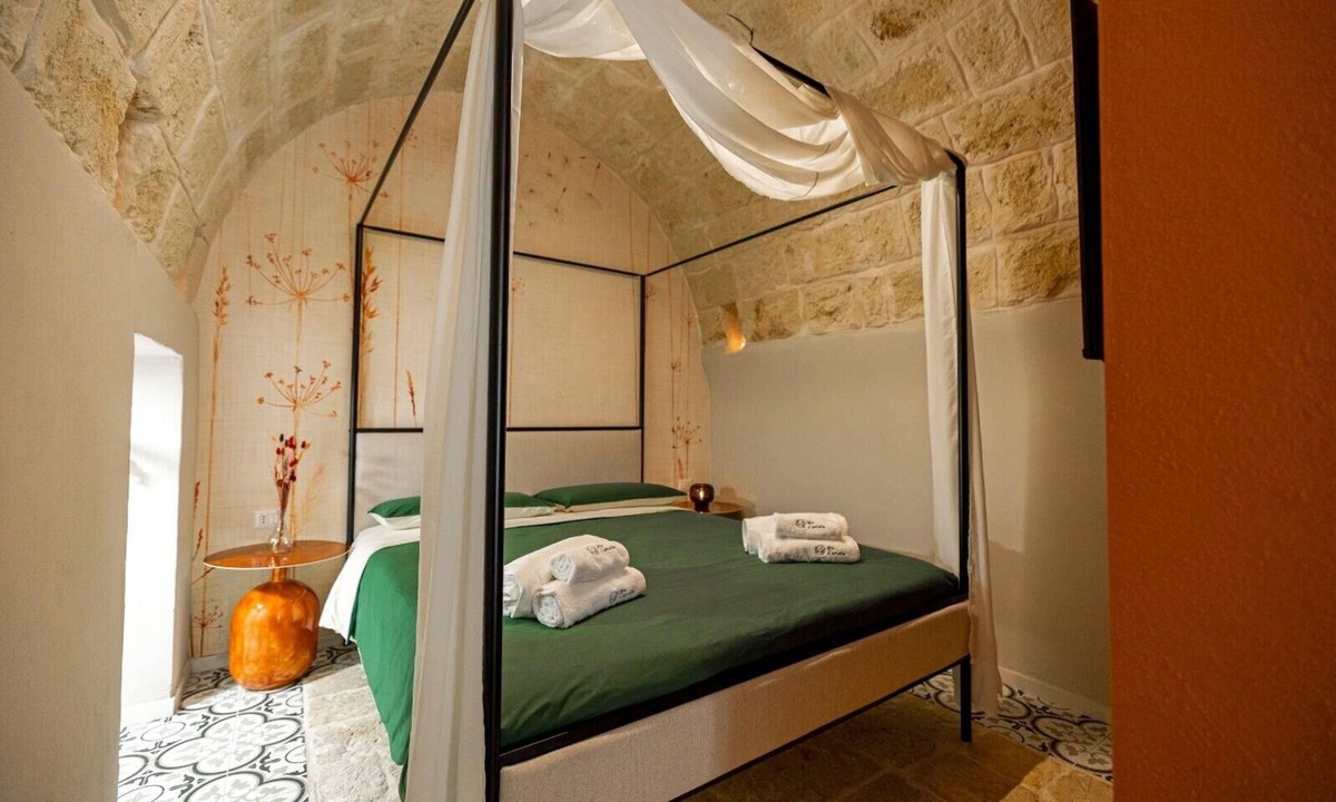 Mola di Bari Apartment | Studio Apartment 'Aria D'amare' with Wi-Fi and Air Conditioning