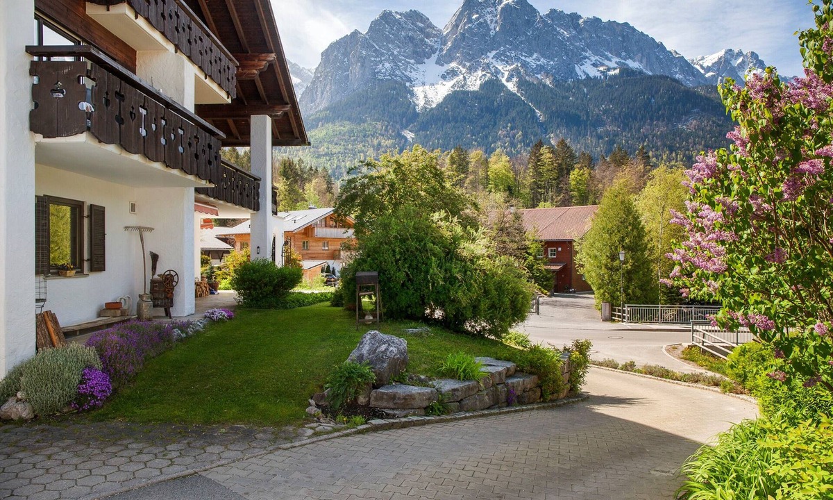 Untergrainau Apartment | Studio Apartment 'Aschaubichl – Narzisse' with Mountain View and Wi-Fi