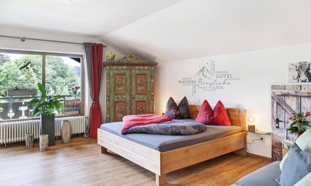 Grainau Apartment | Studio Apartment 'Aschaubichl - Wohnung Anemone' with Mountain View, Balcony and Wi-Fi