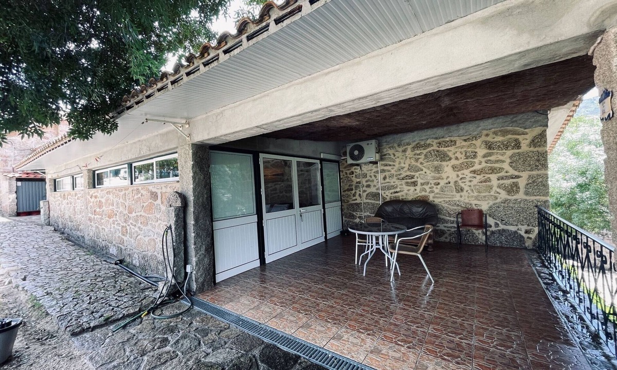 Guarda Apartment | Studio Apartment 'Casa Do Sol - Quinta Do Moinho' with Mountain View, Wi-Fi and Air Conditioning