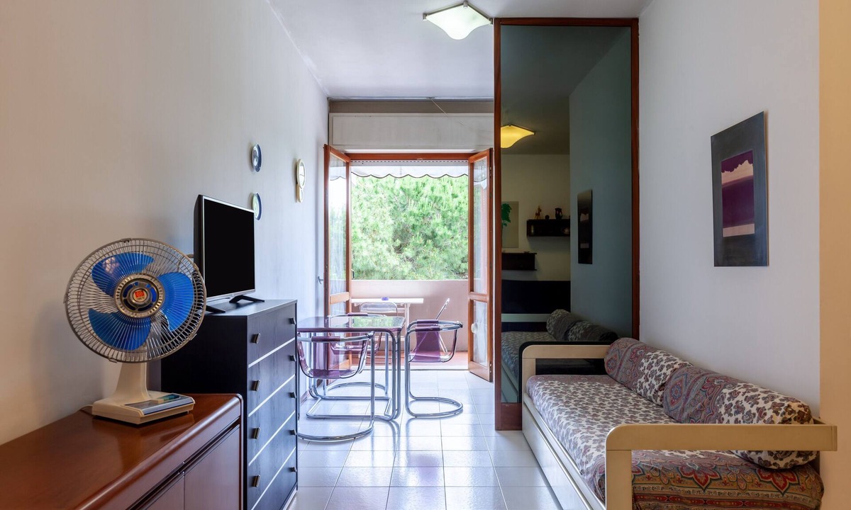 Marina di Carrara Apartment | Studio Apartment 'Casa Vacanza Al Mare' with Balcony