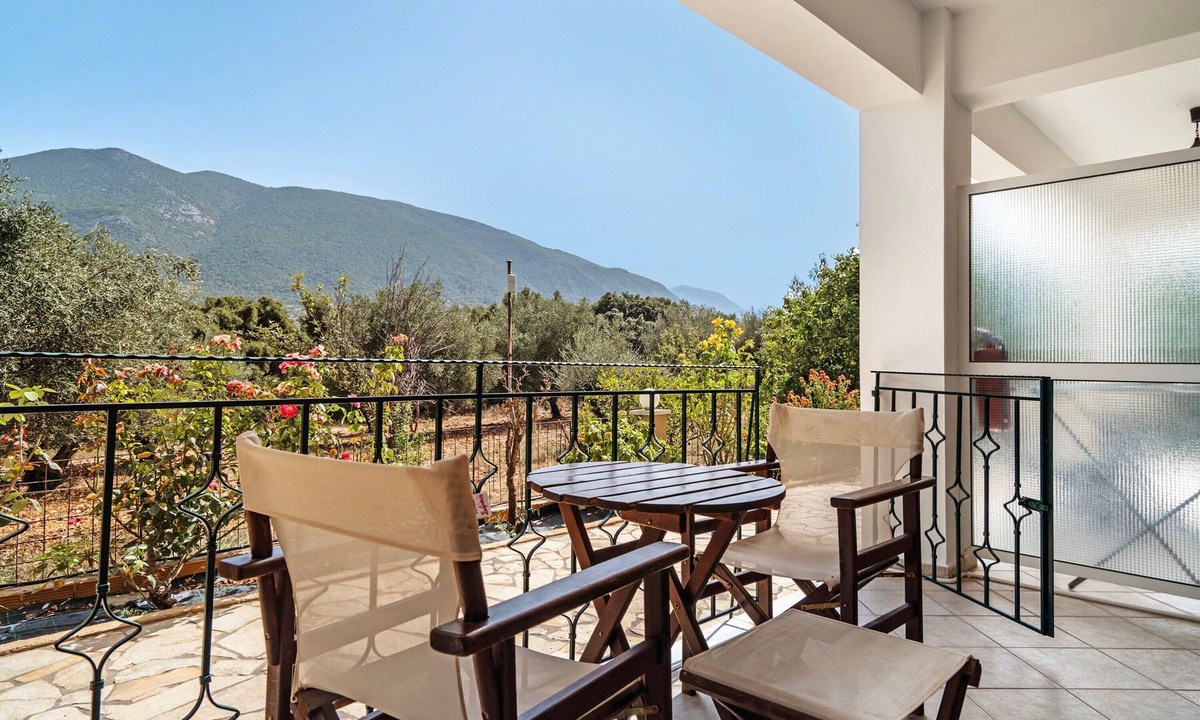 Sami Apartment | Studio Apartment "Daratos 5" with Sea View, Shared Garden & Wi-Fi
