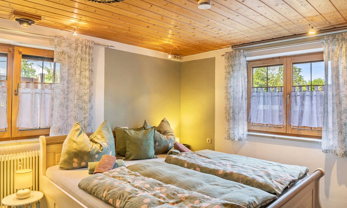 Bad Bayersoien Apartment | Studio Apartment with Shared Terrace and Wi-Fi