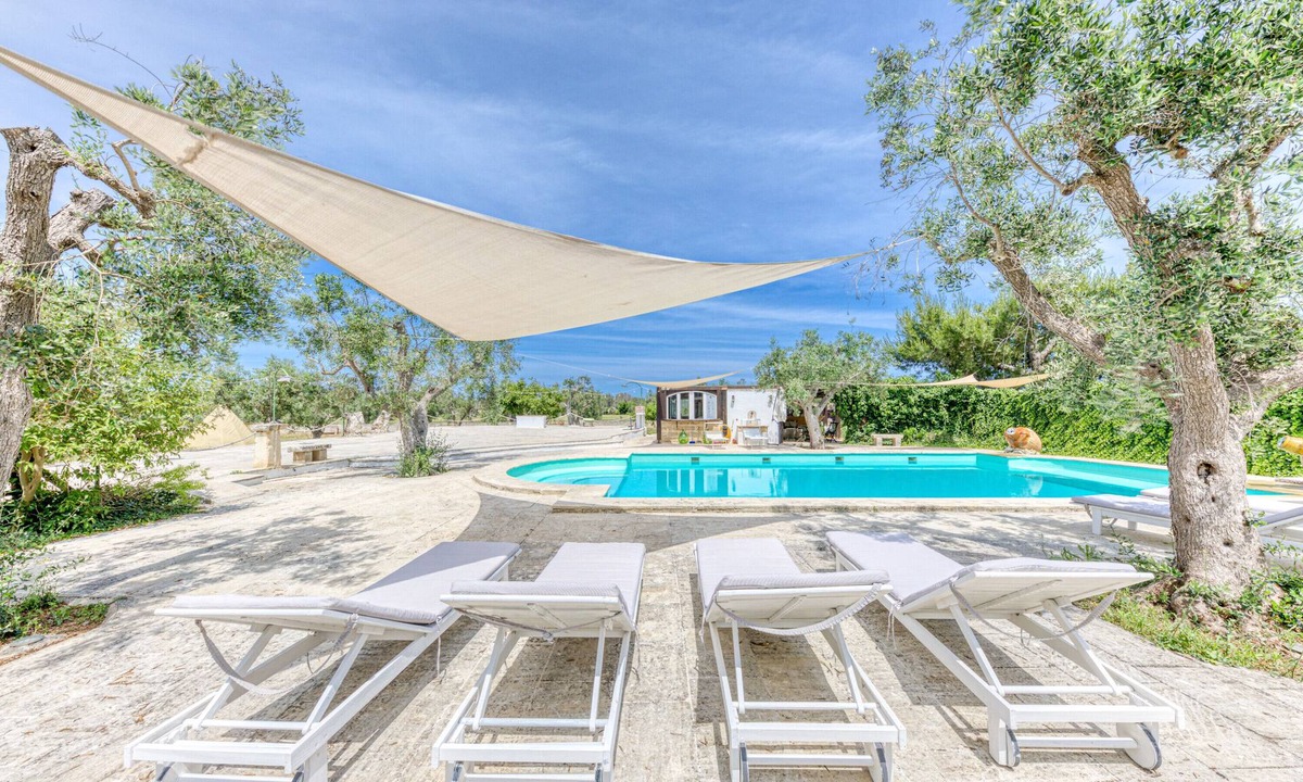 Diso Apartment | Studio Apartment 'Eliados - Bungalow 2' with Shared Pool, Wi-Fi and Air Conditioning