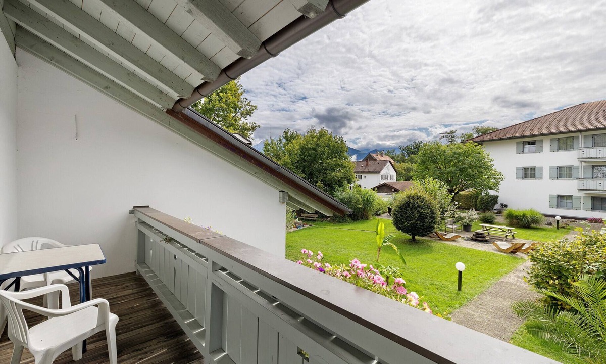 Oberaudorf Apartment | Studio Apartment 'Fewo Brünnstein- Nr 42: Pool, Sauna, Mountain View, Garden, Wi-Fi