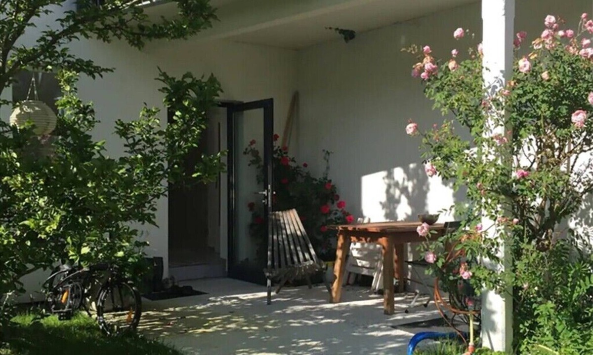 Birgitz Apartment | Studio Apartment 'Gartenstudio Peony' with Mountain View, Private Terrace and Wi-Fi