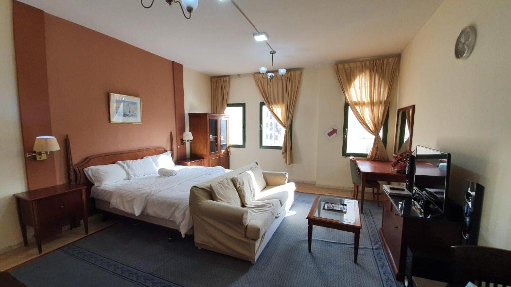 International City Apartment | Studio Apartment in International City!