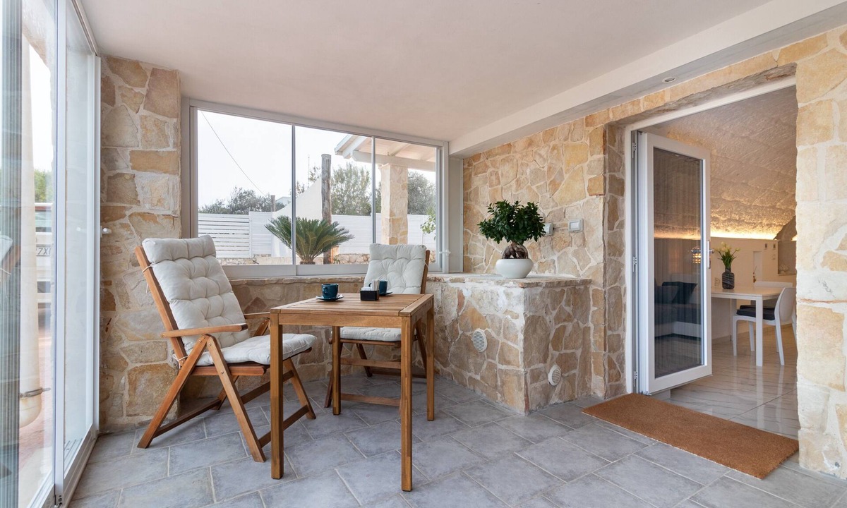 Cozze House | Studio Apartment 'La Porta Sul Mare' with Private Terrace, Wi-Fi and Air Conditioning