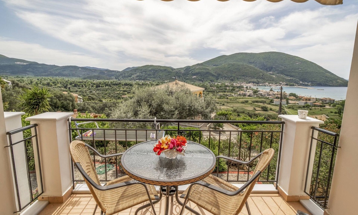 Vassiliki Apartment | Studio Apartment 'Panorama 3' with Sea View, Wi-Fi and Air Conditioning