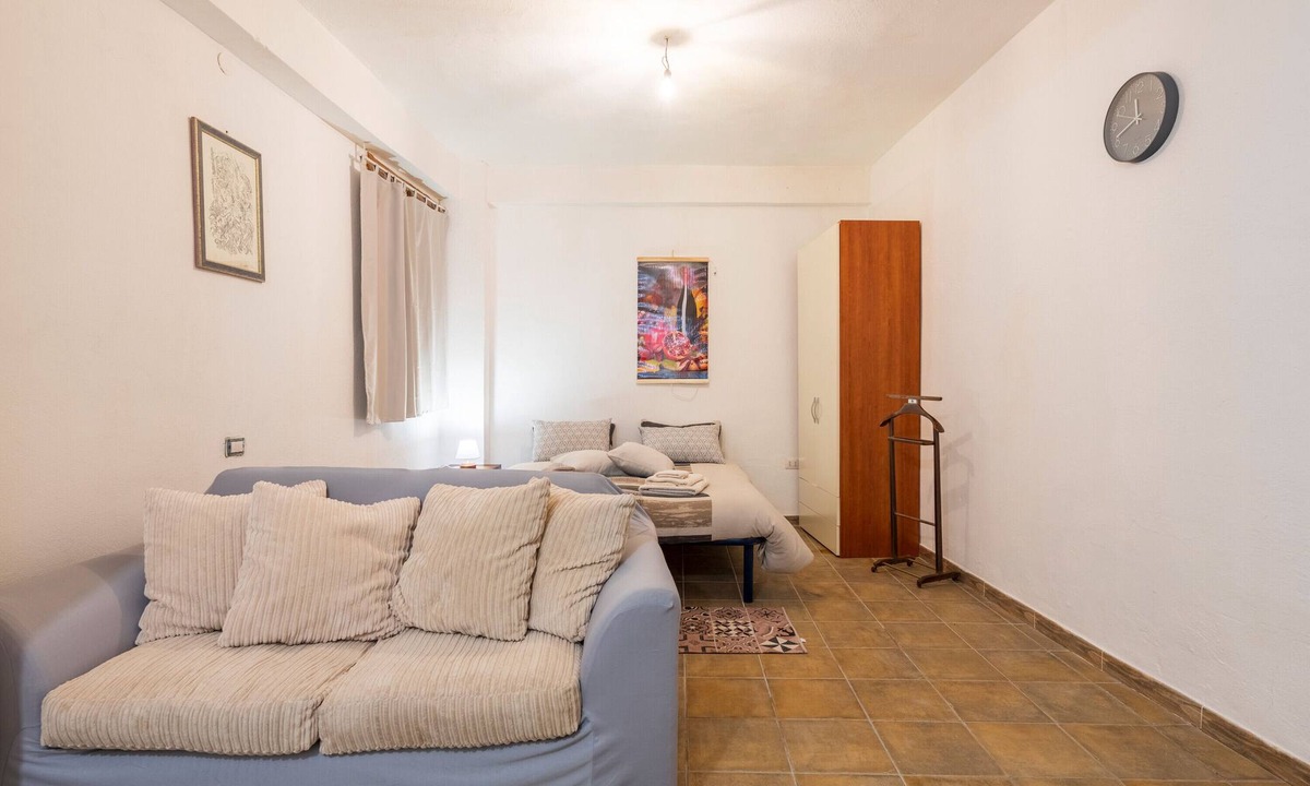 Jerzu Apartment | Studio Apartment 'Peter's Home' with Wi-Fi and Air Conditioning