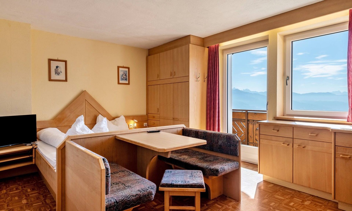 Maranza Apartment | Studio Apartment 'Spinges' with Mountain View, Private Terrace and Wi-Fi