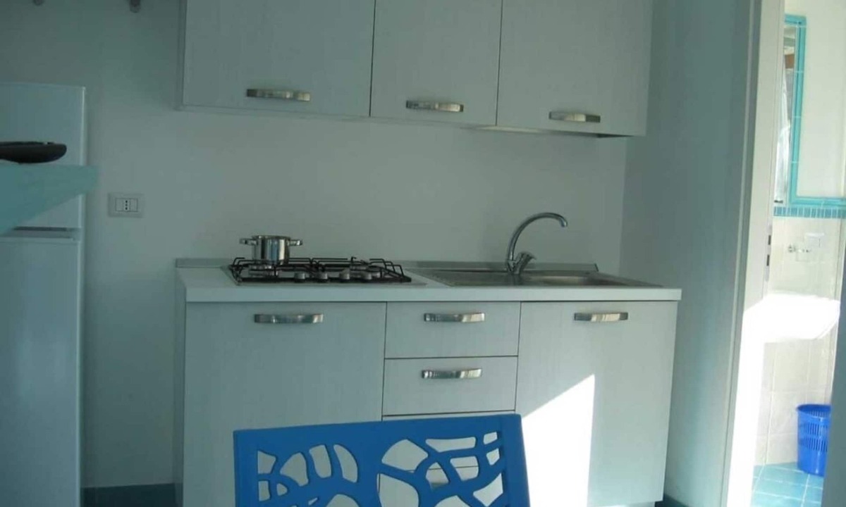 Marina Lido Apartment | Studio apartment with bathroom with sea view on the tourist port of Pisciotta