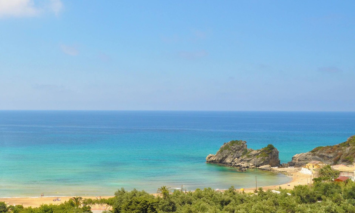 Parelia Apartment | Studio Apartments With Swimming Pool and sea View - Pelekas Beach