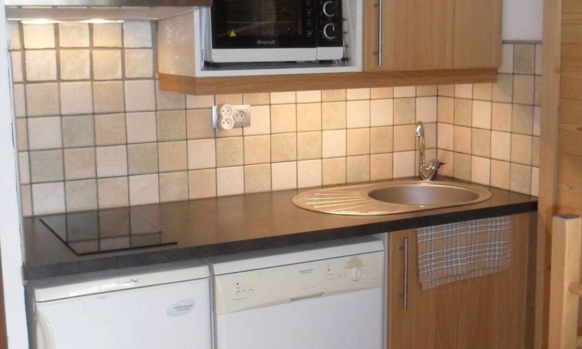 Venosc Apartment | Studio at the foot of the Daible ski lift and ski pass office,