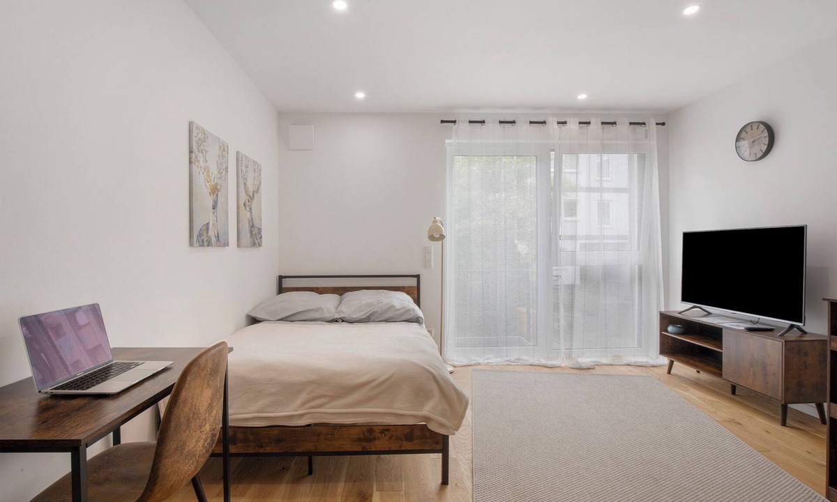Hochzoll Apartment | Studio 'Ay Homes 10' with Balcony and Wi-Fi