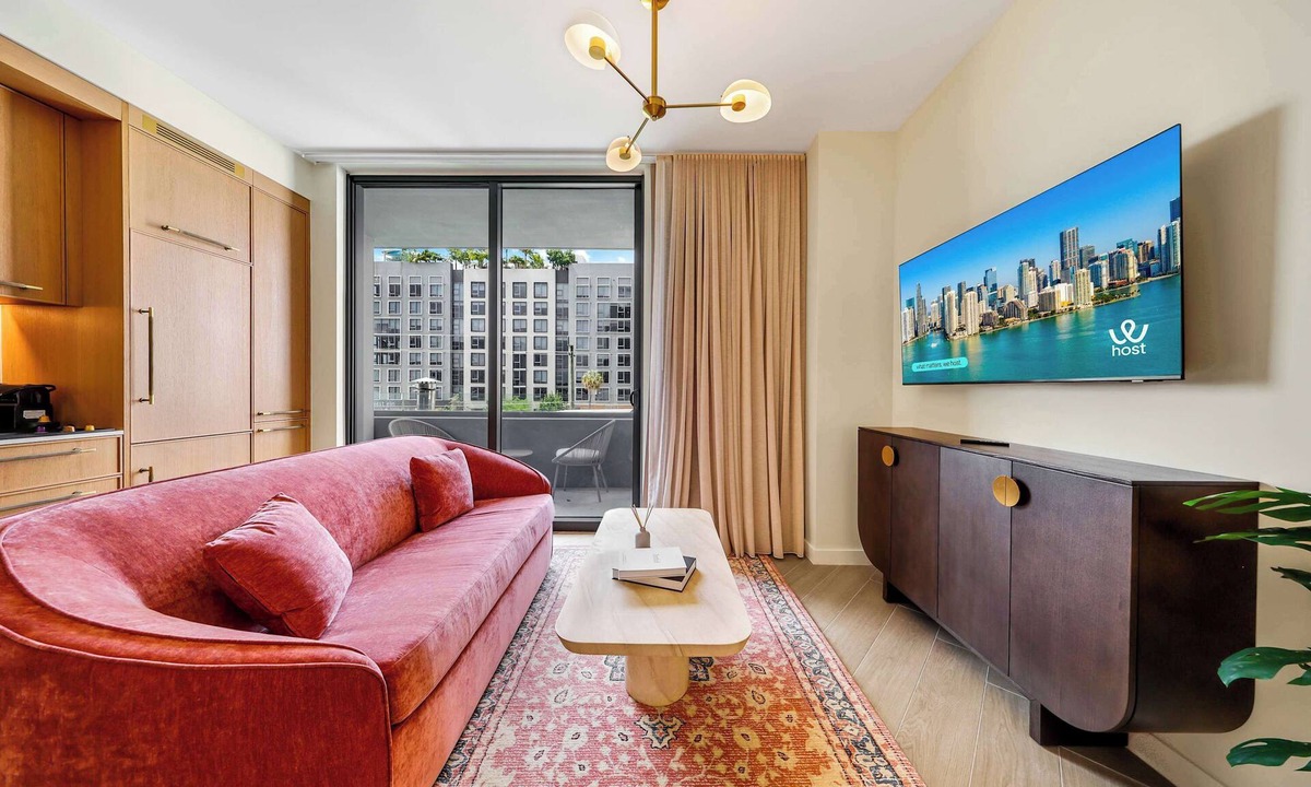 Wynwood Art District Apartment | Studio + Balcony | City View | 15Min MAJOR INTERNATIONAL SPORTING EVENT Fan Fest
