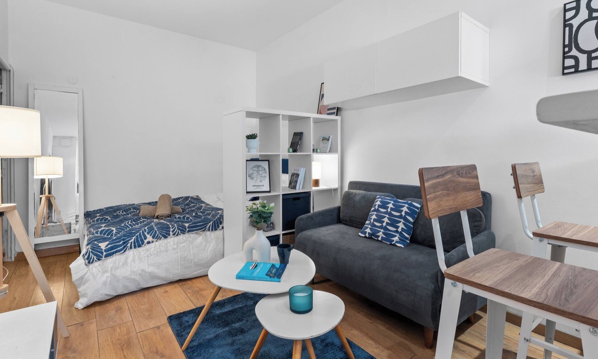 Saint-Louis Apartment | Studio Bleu Roi - 5min from the Château de Versailles