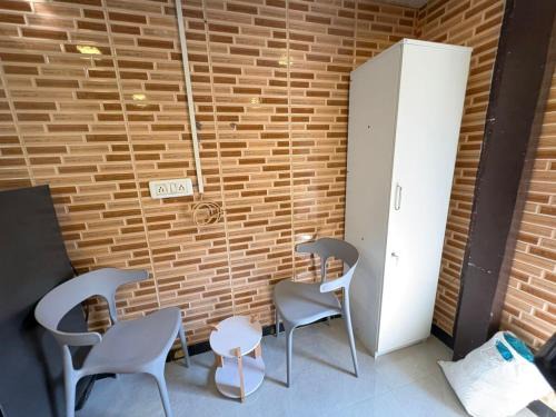 Prabhadevi Apartment | Studio by the sea