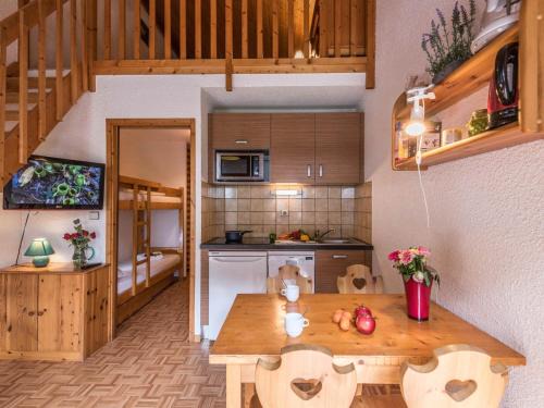 Chamonix City Centre Apartment | Studio Chamonix 5 pers, balcon, parking, animaux ok - FR-1-517-45