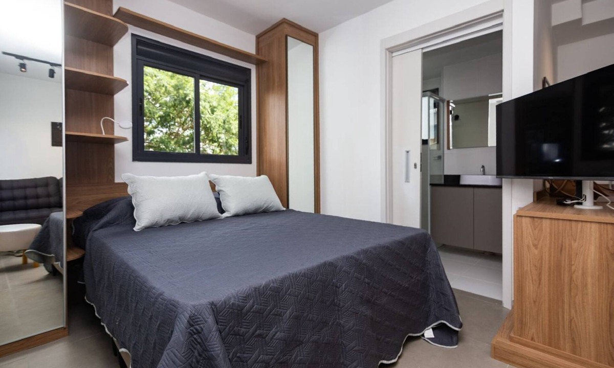 Itaim Bibi Apartment | Studio com Varanda ao Lado da Estação Pinheiros