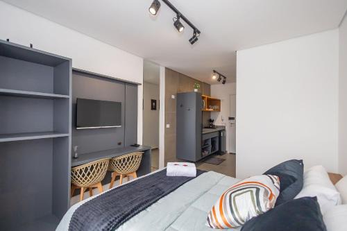Cristo Rei Apartment | Studio Completo no Eixo - EIX0507