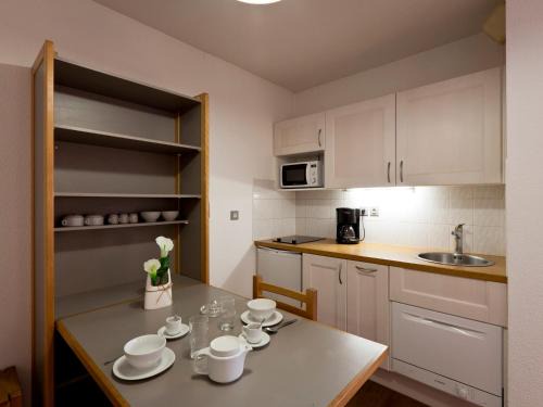 Brides-les-Bains Apartment | Studio confortable pour 2 avec balcon et WiFi à Brides-les-Bains - FR-1-512-114