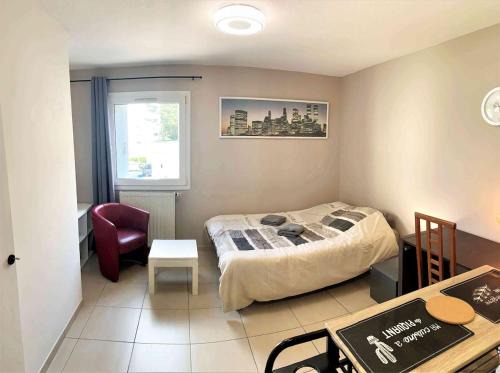 Aix-les-Bains Apartment | Studio COQUELICOT