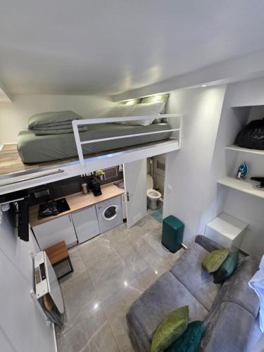 Saint-Fargeau Apartment | Studio cosy avec mezzanine