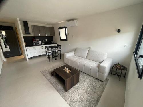Les Hauts de Massane Apartment | Studio cosy avec terrasse