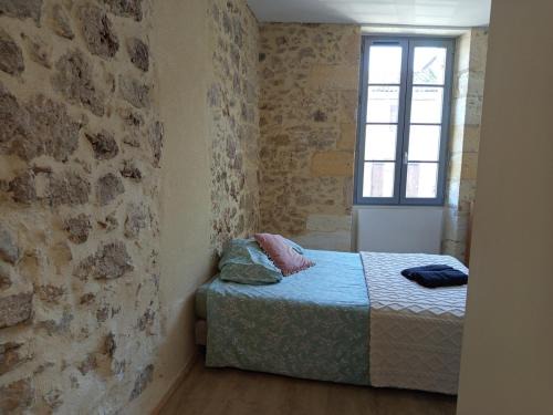 Langon Apartment | Studio cosy en pierre au cœur du vieux Langon